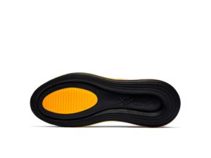 Nike Air Max 720 черные с желтым (35-44)