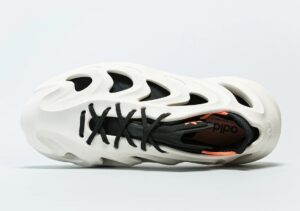 Adidas adiFOM Q "Wonder White/Core Black" белые с черным мужские-женские (40-44)